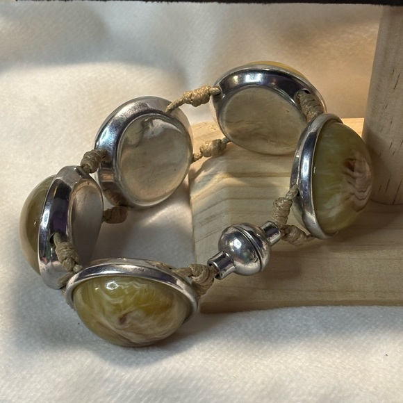 Elegant Silver and Women's Bracelet - Picture 3 of 4